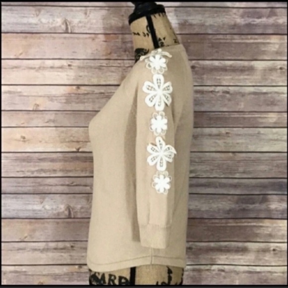 Tan Embellished Floral Embroidered Top XXS - Picture 4 of 6